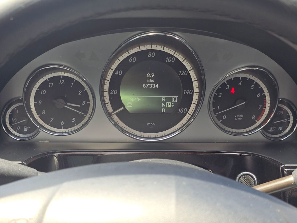 Thumbnail: 2010 Mercedes-Benz E-Class - 14