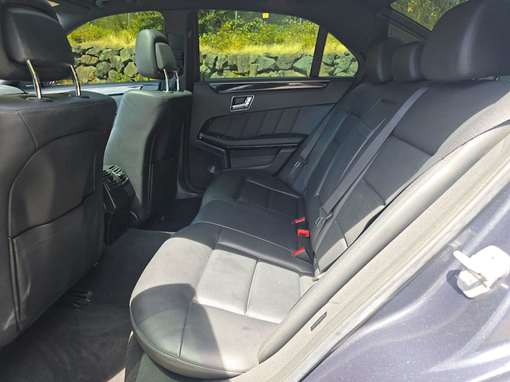 Thumbnail: 2010 Mercedes-Benz E-Class - 10
