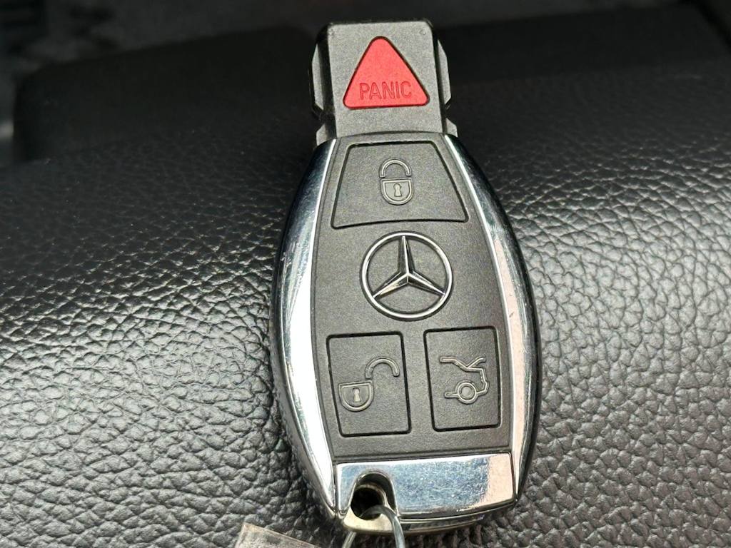 Thumbnail: 2016 Mercedes-Benz E-Class - 17