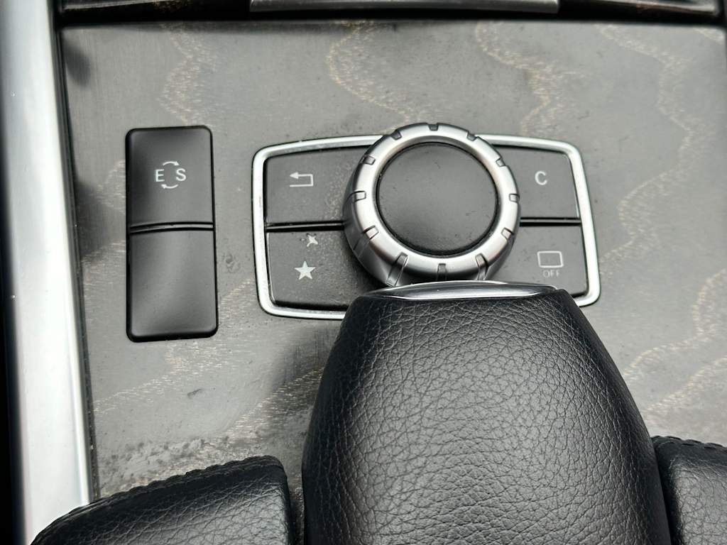 Thumbnail: 2016 Mercedes-Benz E-Class - 25