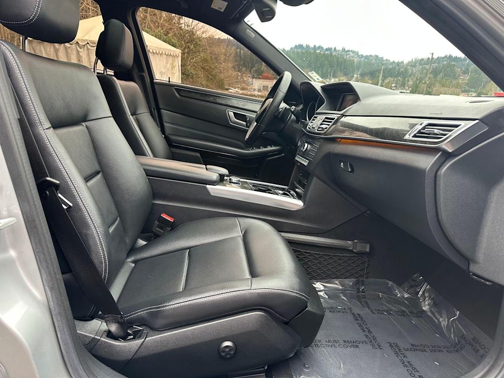 Thumbnail: 2016 Mercedes-Benz E-Class - 11