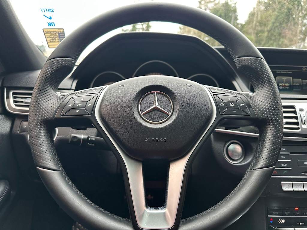 Thumbnail: 2016 Mercedes-Benz E-Class - 9