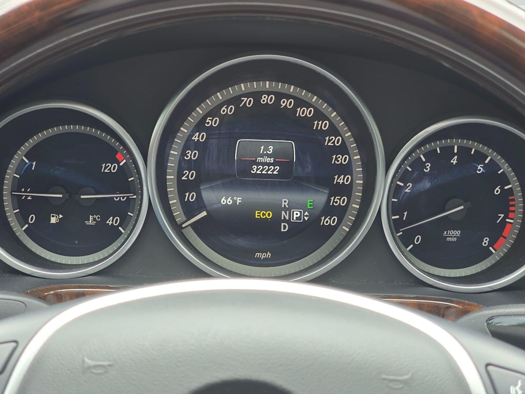 Thumbnail: 2014 Mercedes-Benz E-Class - 15