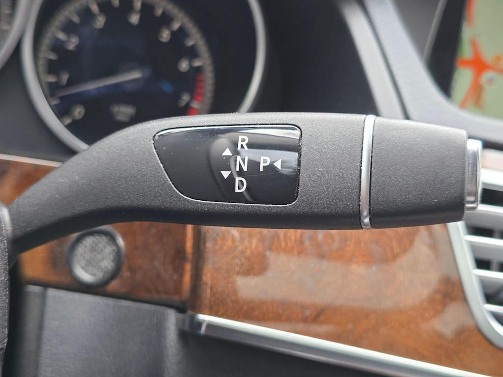 Thumbnail: 2014 Mercedes-Benz E-Class - 30