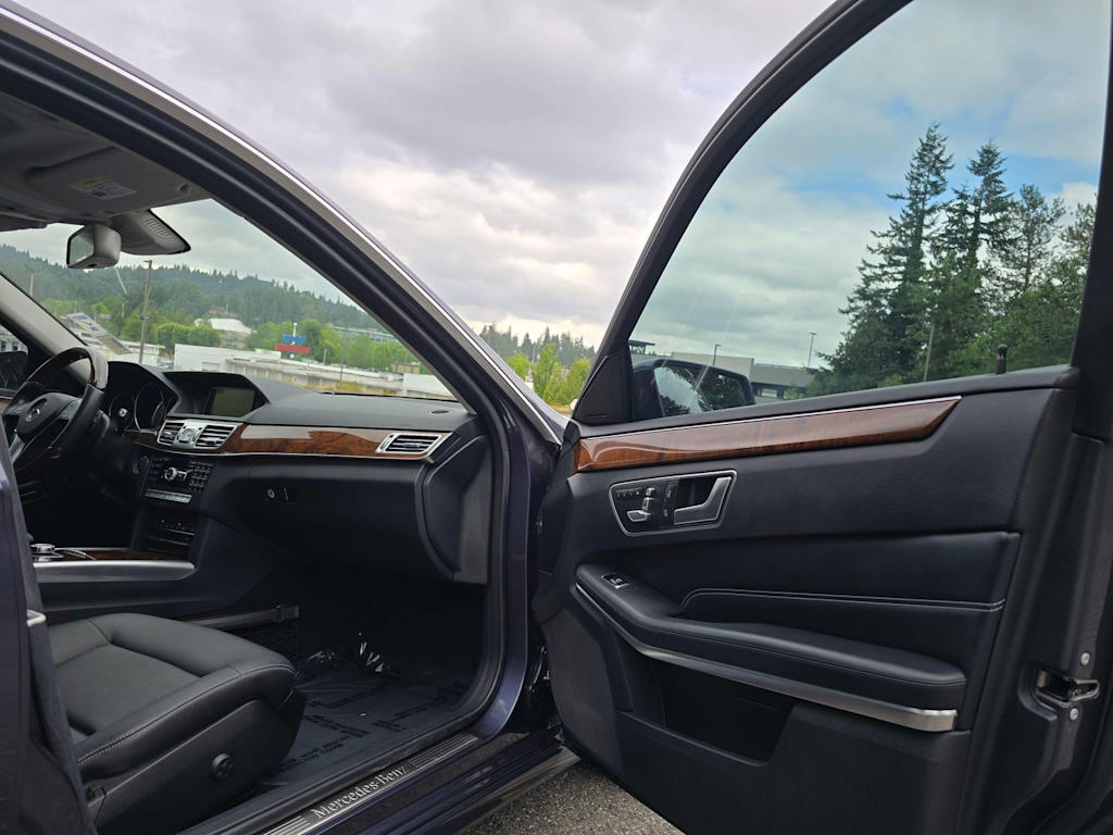 Thumbnail: 2014 Mercedes-Benz E-Class - 23