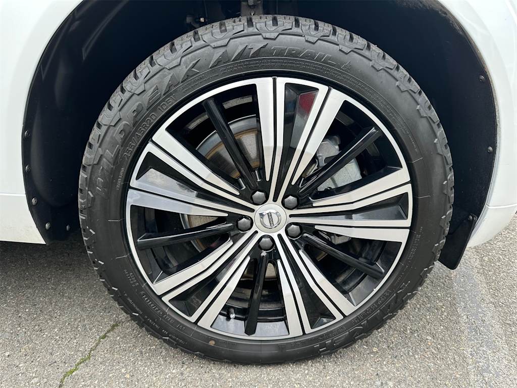 Thumbnail: 2022 Volvo XC60 - 8