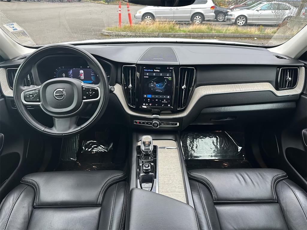 Thumbnail: 2022 Volvo XC60 - 2