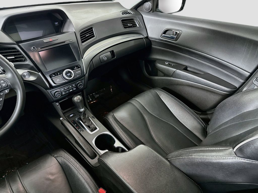 Thumbnail: 2022 Acura ILX - 14