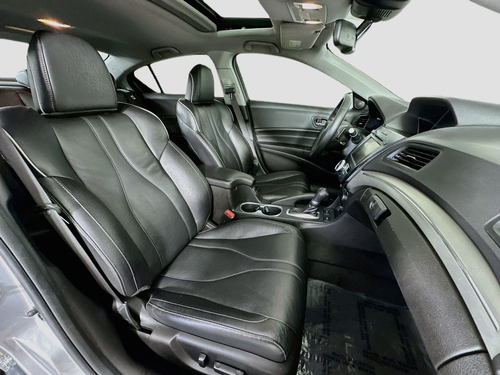 Thumbnail: 2022 Acura ILX - 12