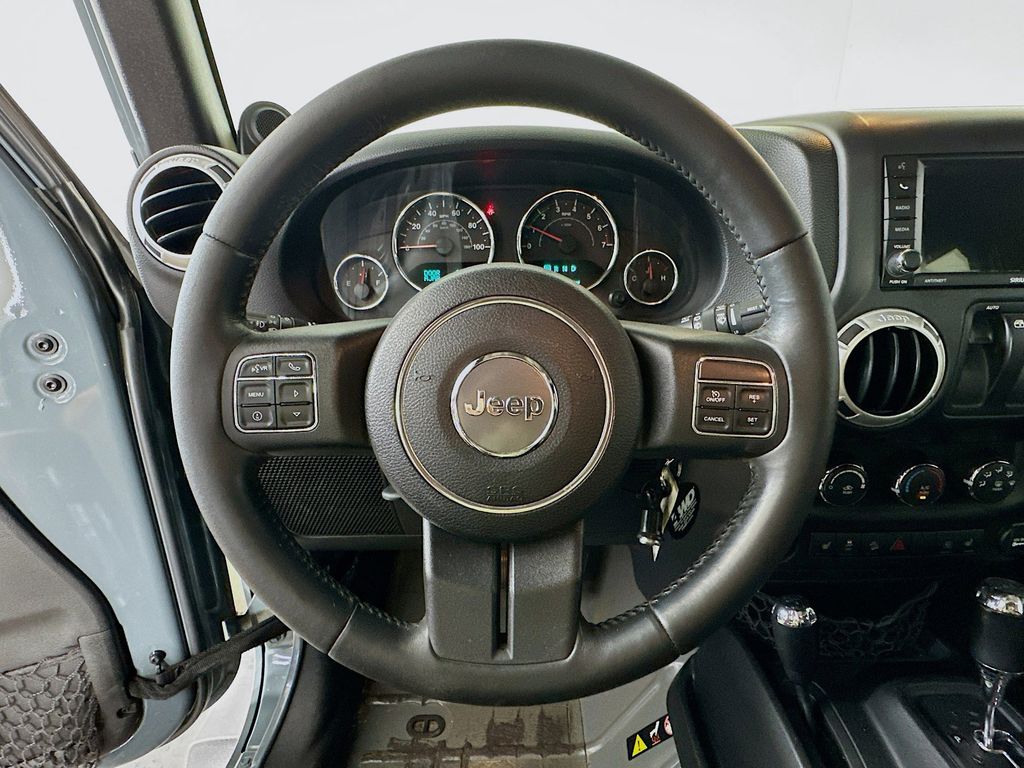 Thumbnail: 2014 Jeep Wrangler - 15