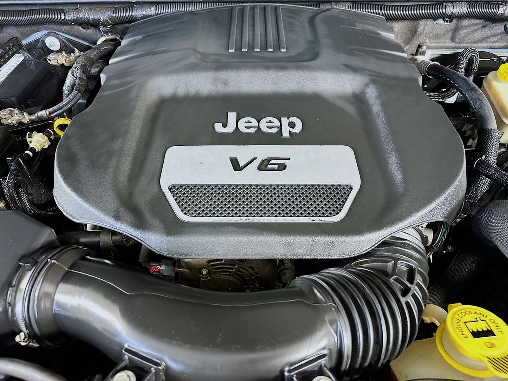 Thumbnail: 2014 Jeep Wrangler - 9