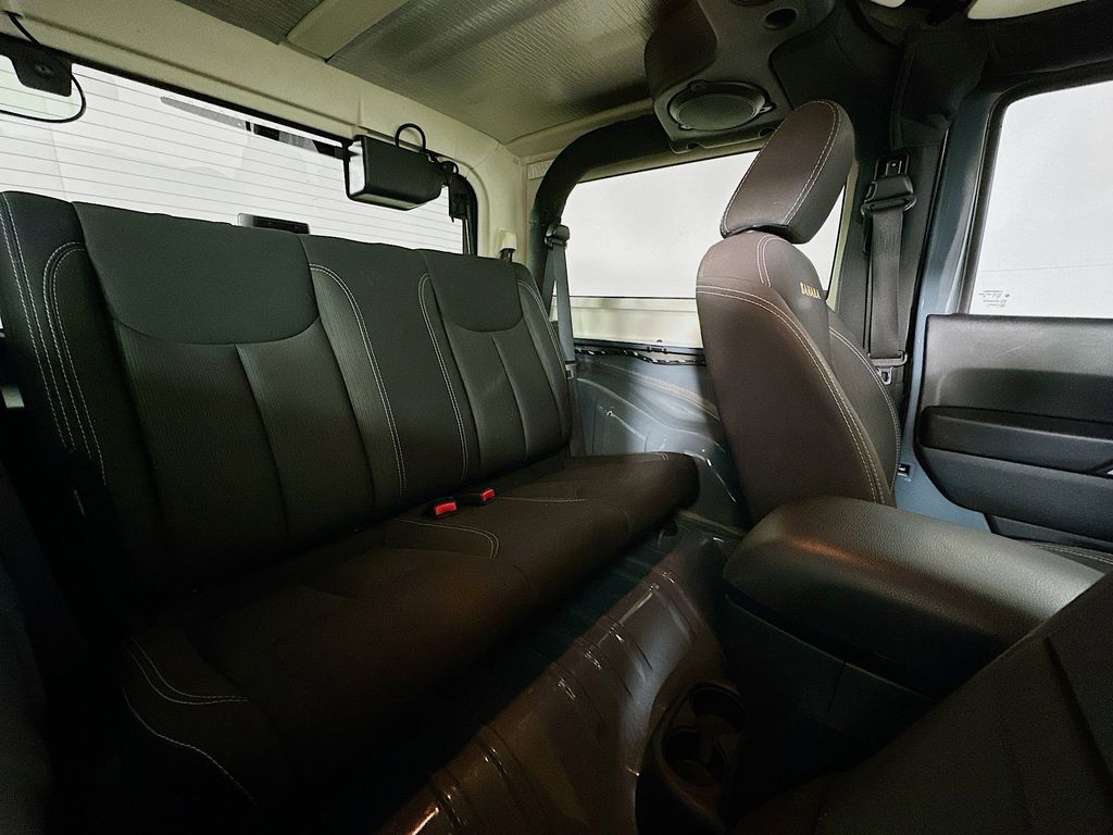 Thumbnail: 2014 Jeep Wrangler - 13