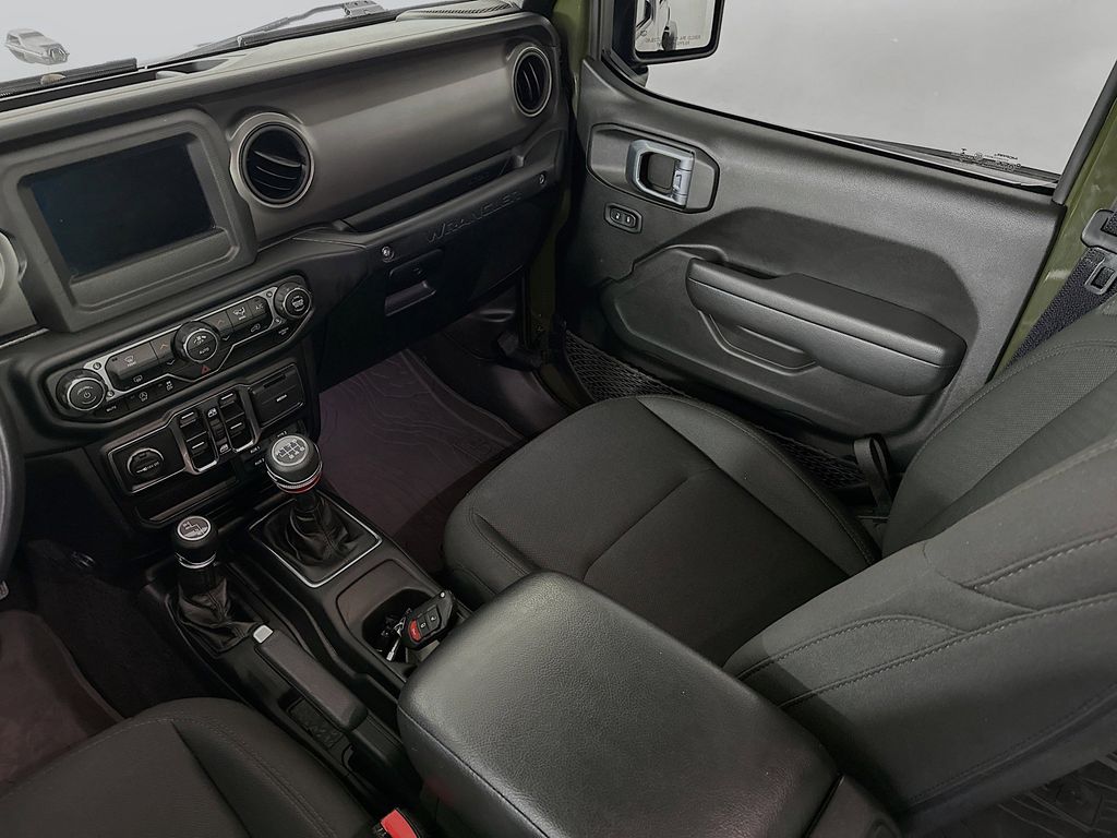 Thumbnail: 2022 Jeep Wrangler - 21