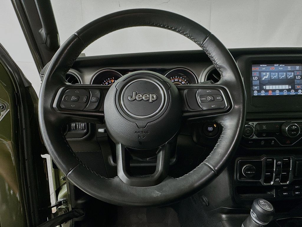 Thumbnail: 2022 Jeep Wrangler - 14