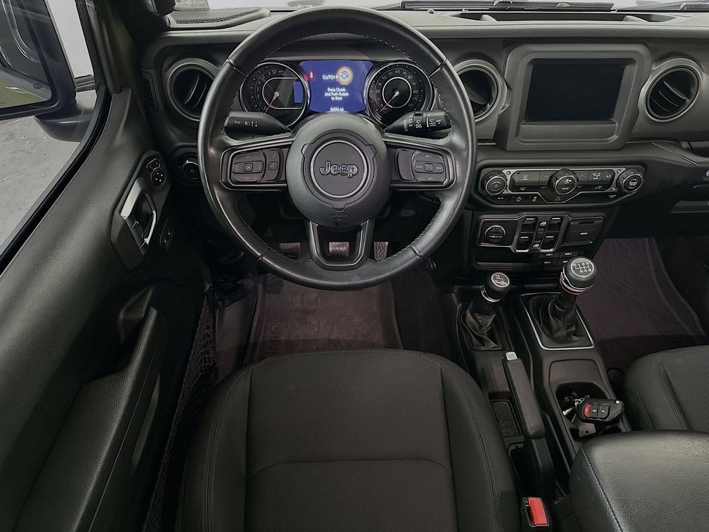 Thumbnail: 2022 Jeep Wrangler - 10