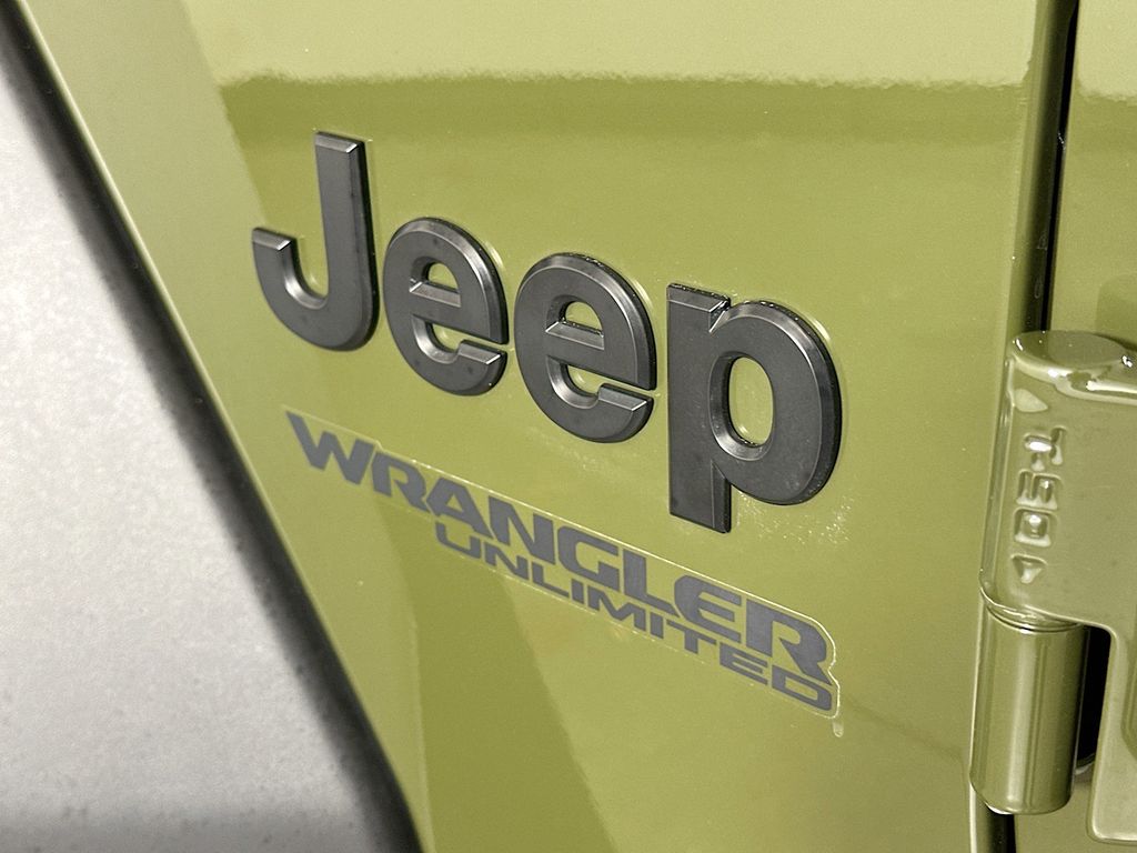 Thumbnail: 2022 Jeep Wrangler - 7