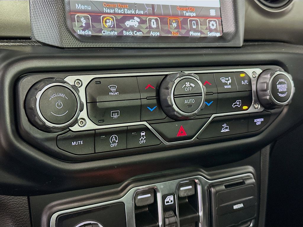 Thumbnail: 2021 Jeep Wrangler - 23