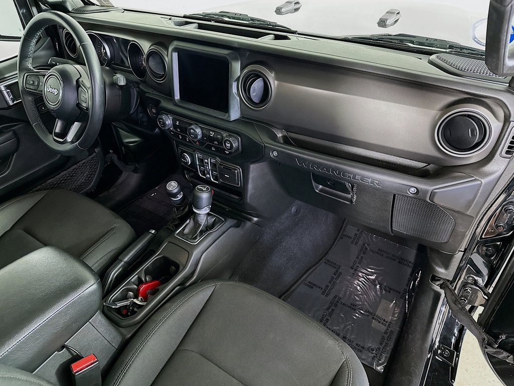 Thumbnail: 2021 Jeep Wrangler - 33