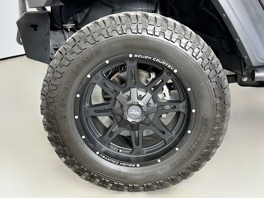 Thumbnail: 2021 Jeep Wrangler - 7