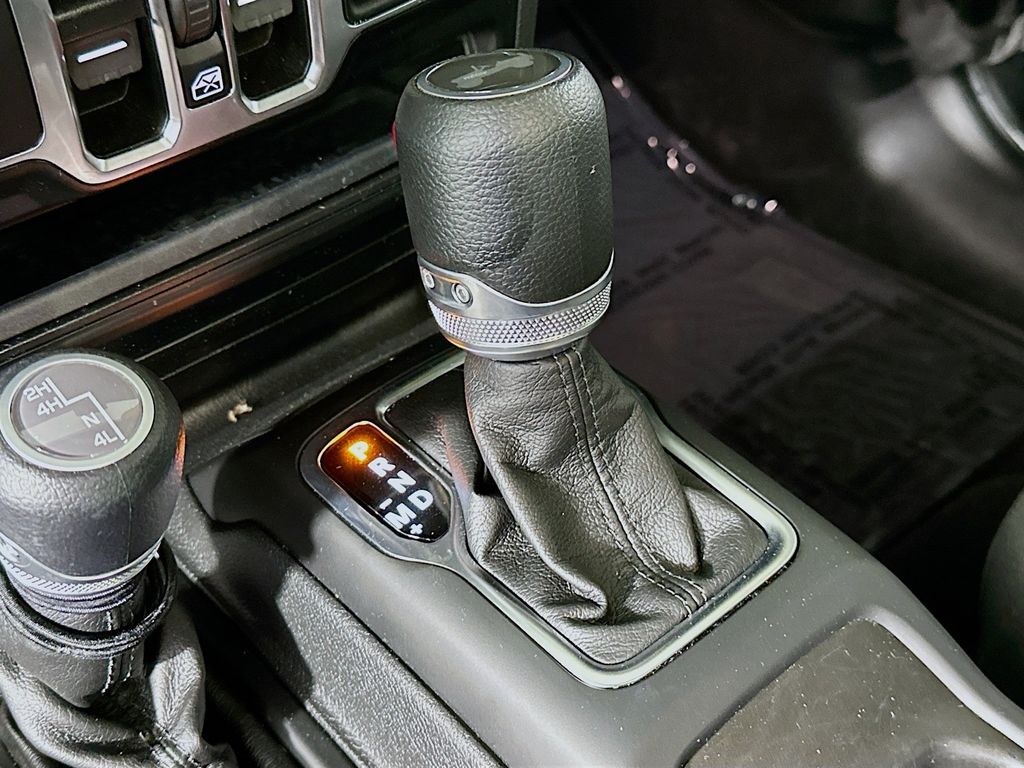 Thumbnail: 2021 Jeep Wrangler - 15