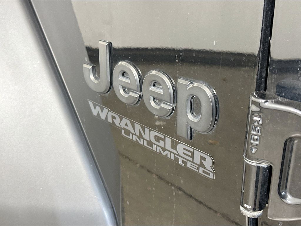 Thumbnail: 2021 Jeep Wrangler - 6