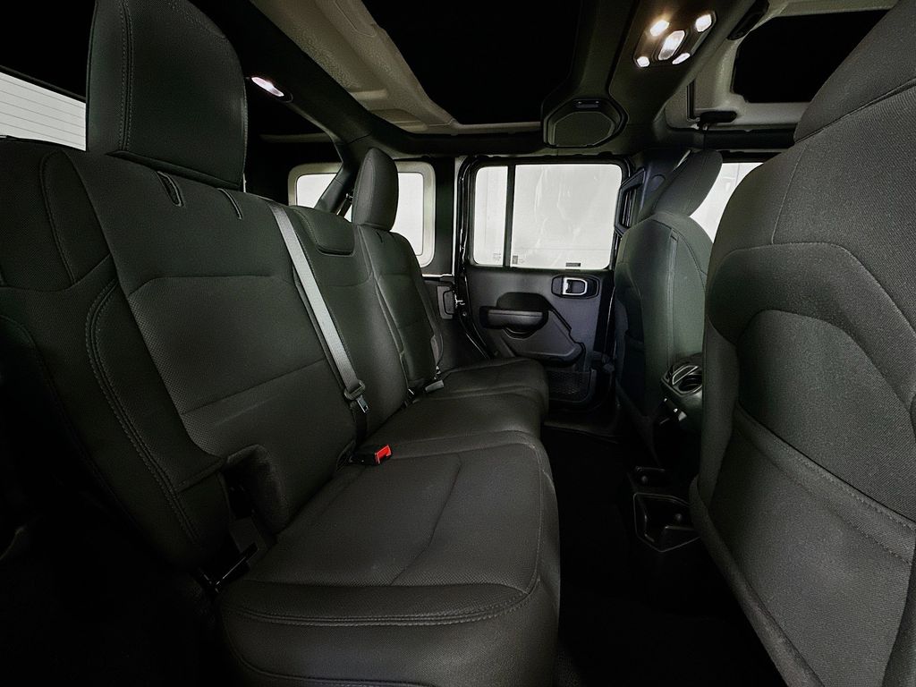 Thumbnail: 2021 Jeep Wrangler - 32