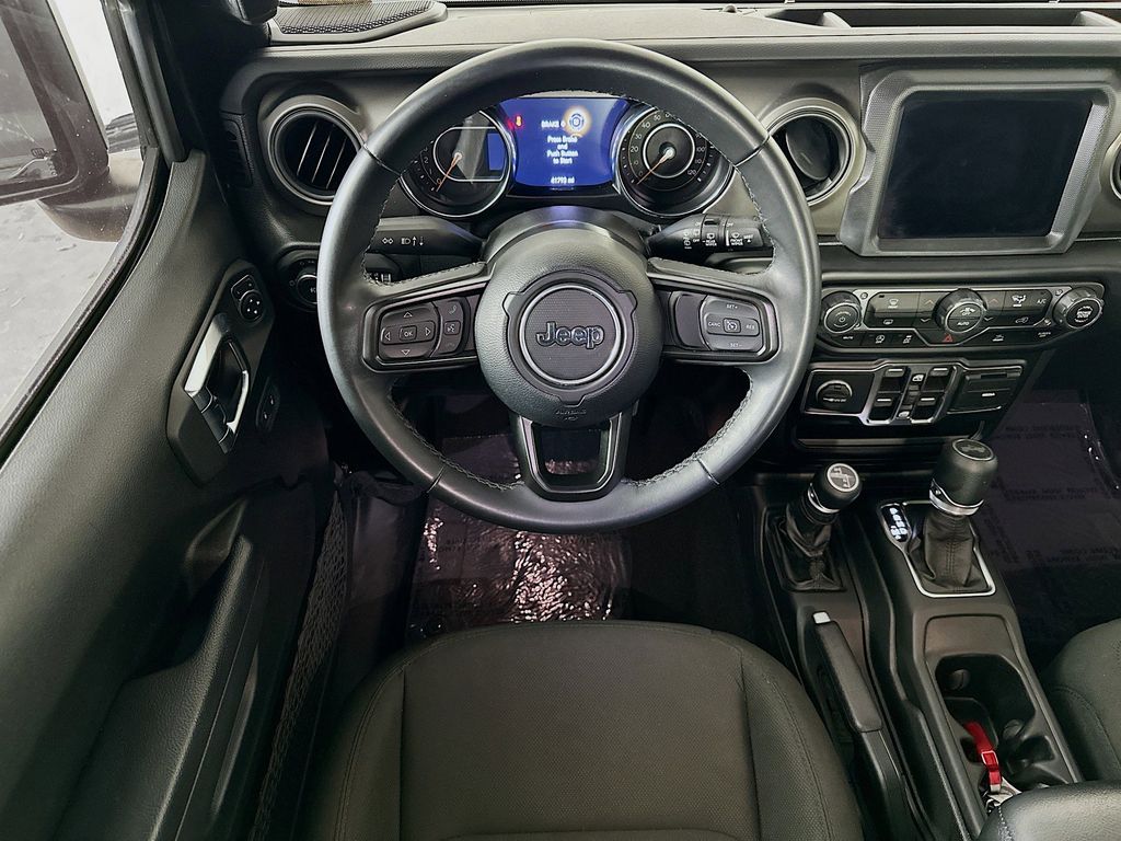 Thumbnail: 2021 Jeep Wrangler - 9