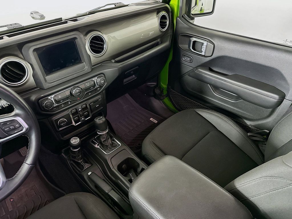 Thumbnail: 2019 Jeep Wrangler - 11