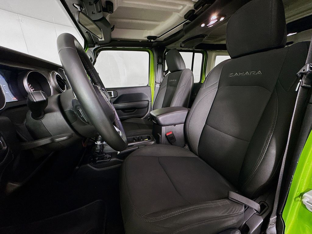 Thumbnail: 2019 Jeep Wrangler - 8