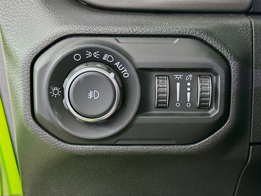 Thumbnail: 2019 Jeep Wrangler - 22