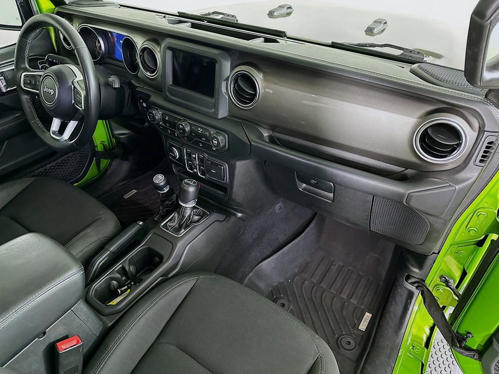 Thumbnail: 2019 Jeep Wrangler - 26