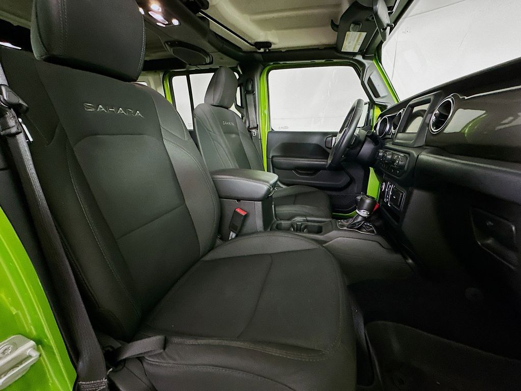 Thumbnail: 2019 Jeep Wrangler - 9