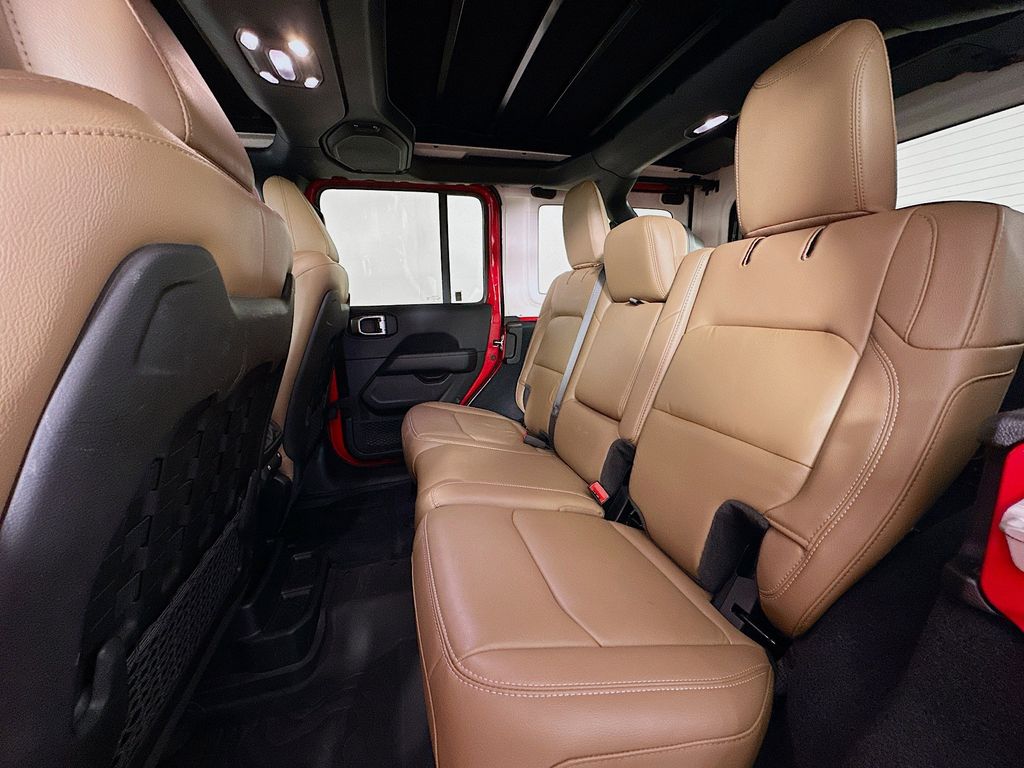 Thumbnail: 2022 Jeep Wrangler - 21