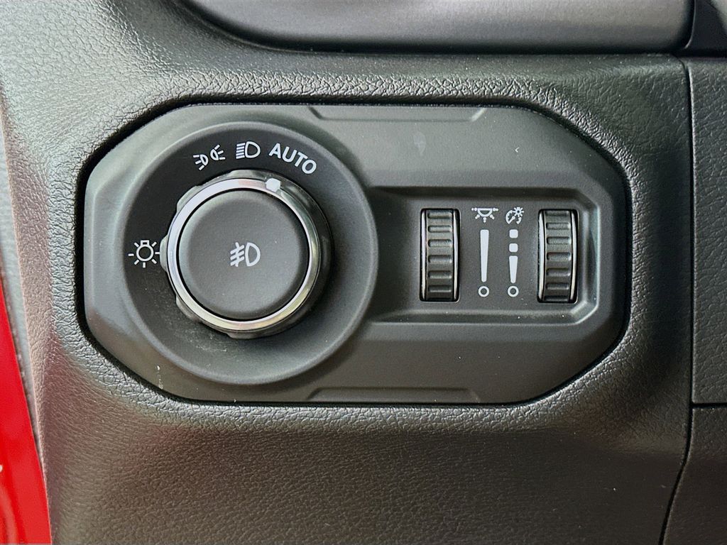 Thumbnail: 2022 Jeep Wrangler - 26