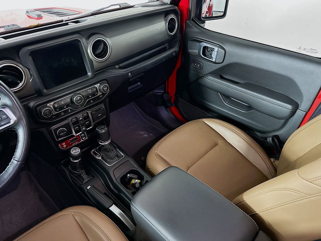 Thumbnail: 2022 Jeep Wrangler - 14