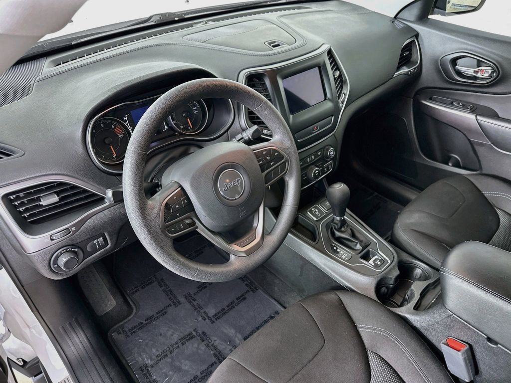 Thumbnail: 2020 Jeep Cherokee - 2