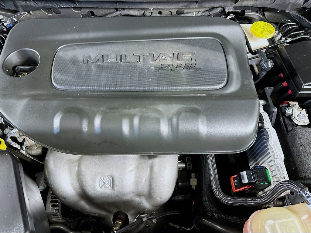 Thumbnail: 2019 Jeep Cherokee - 8