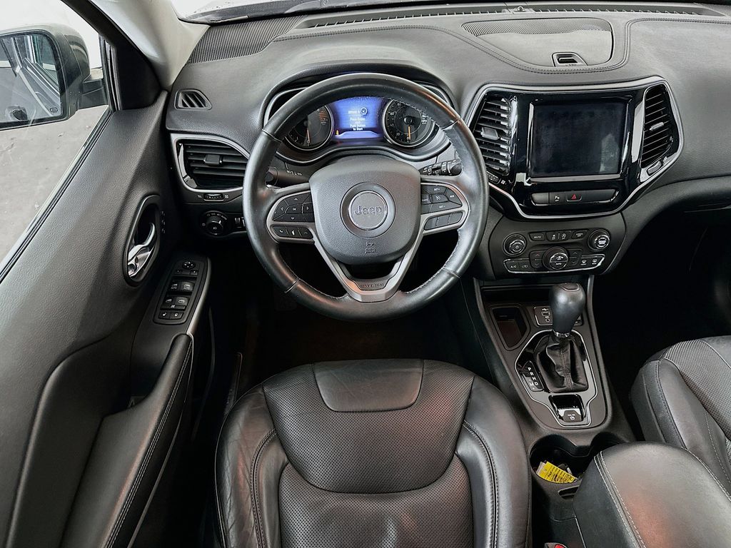 Thumbnail: 2019 Jeep Cherokee - 9