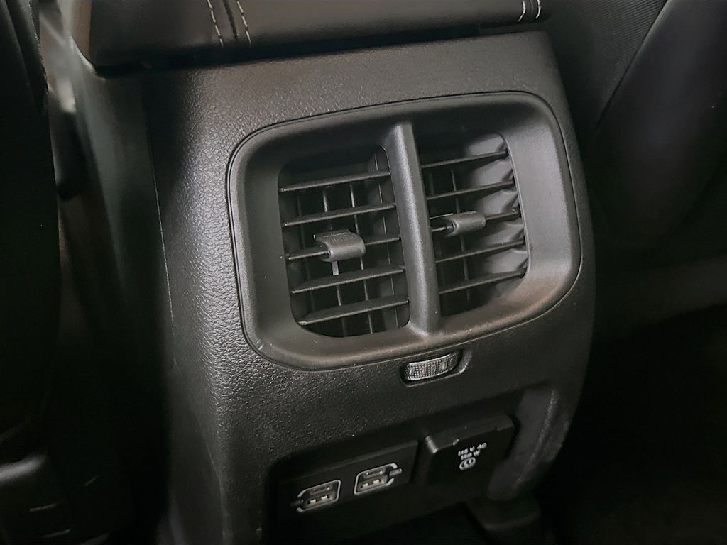 Thumbnail: 2021 Jeep Cherokee - 21