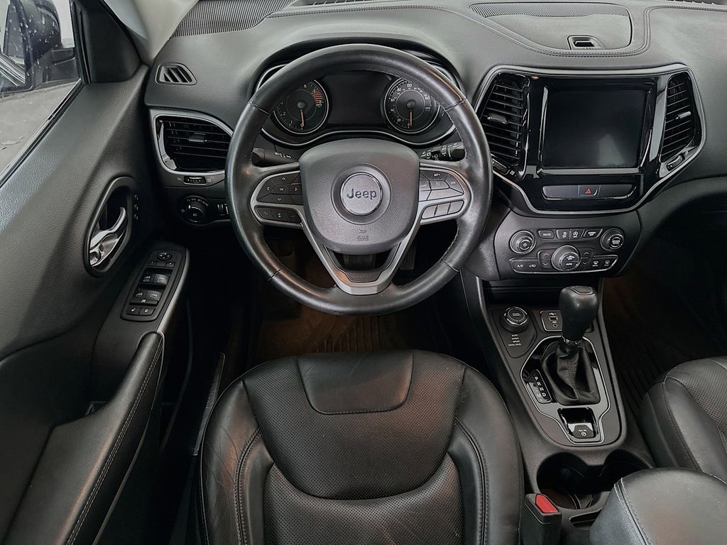 Thumbnail: 2019 Jeep Cherokee - 10