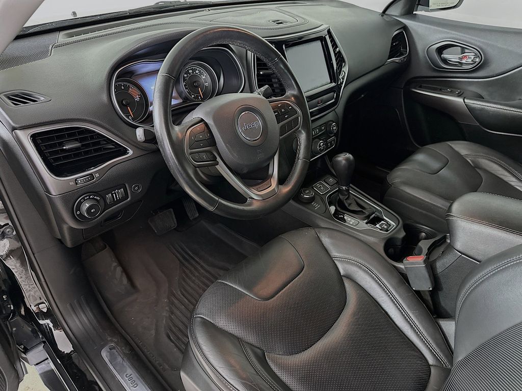 Thumbnail: 2019 Jeep Cherokee - 2