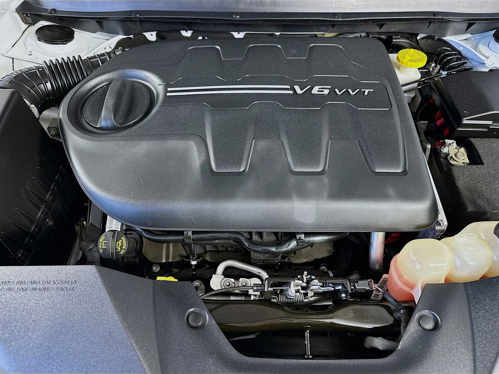 Thumbnail: 2021 Jeep Cherokee - 8