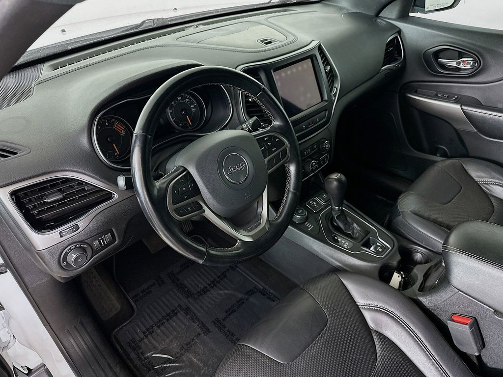Thumbnail: 2021 Jeep Cherokee - 2