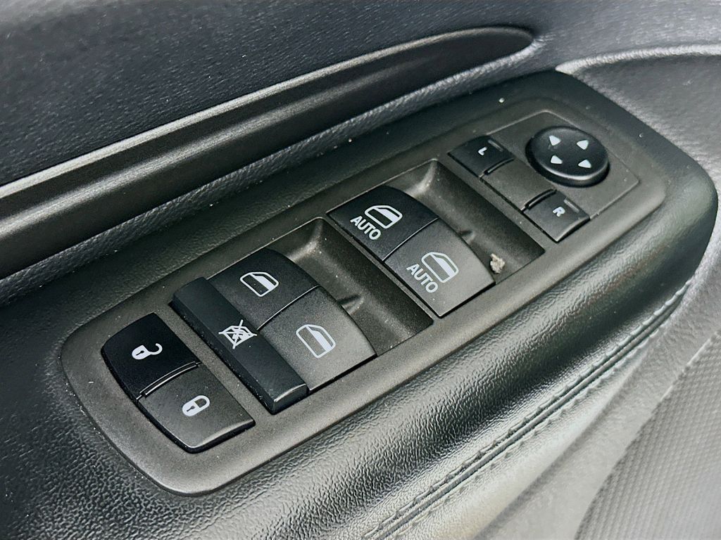 2022 Dodge Durango SXT 29