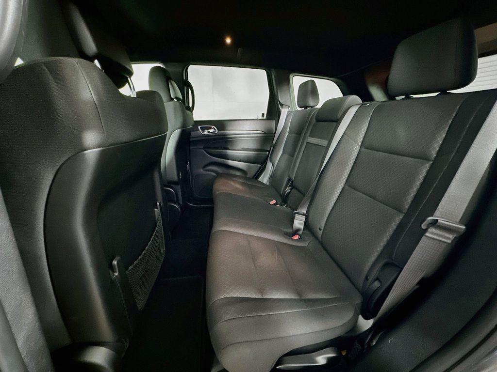Thumbnail: 2019 Jeep Grand Cherokee - 12