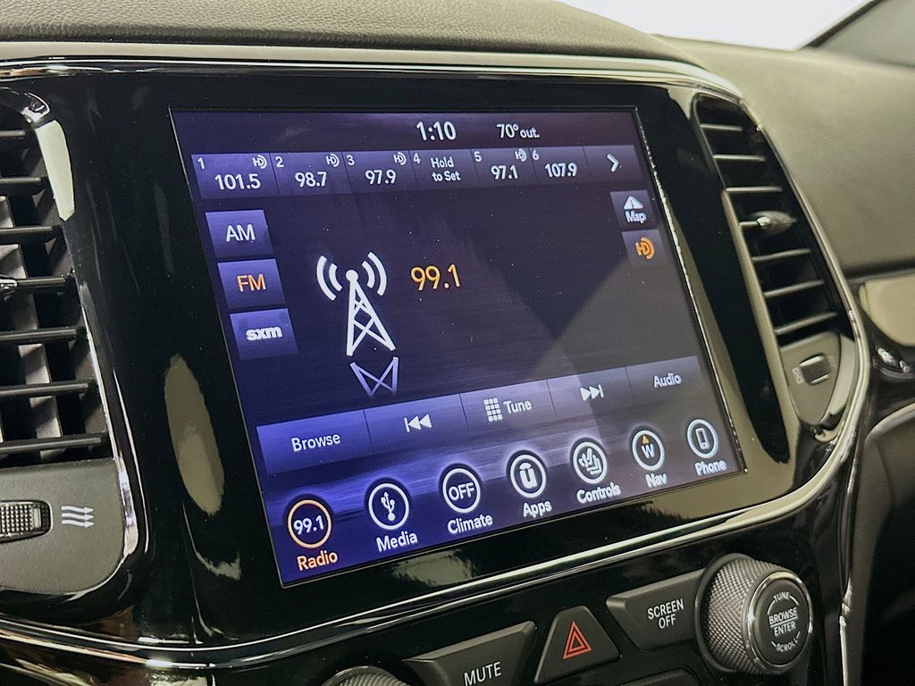 Thumbnail: 2019 Jeep Grand Cherokee - 16