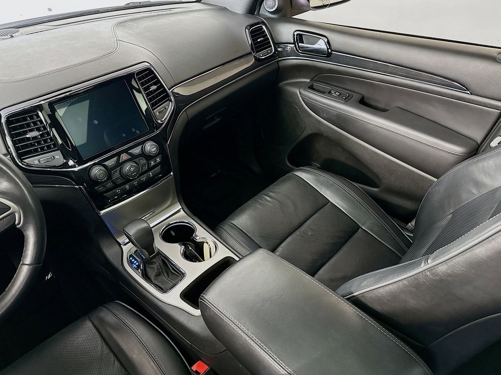 Thumbnail: 2019 Jeep Grand Cherokee - 14