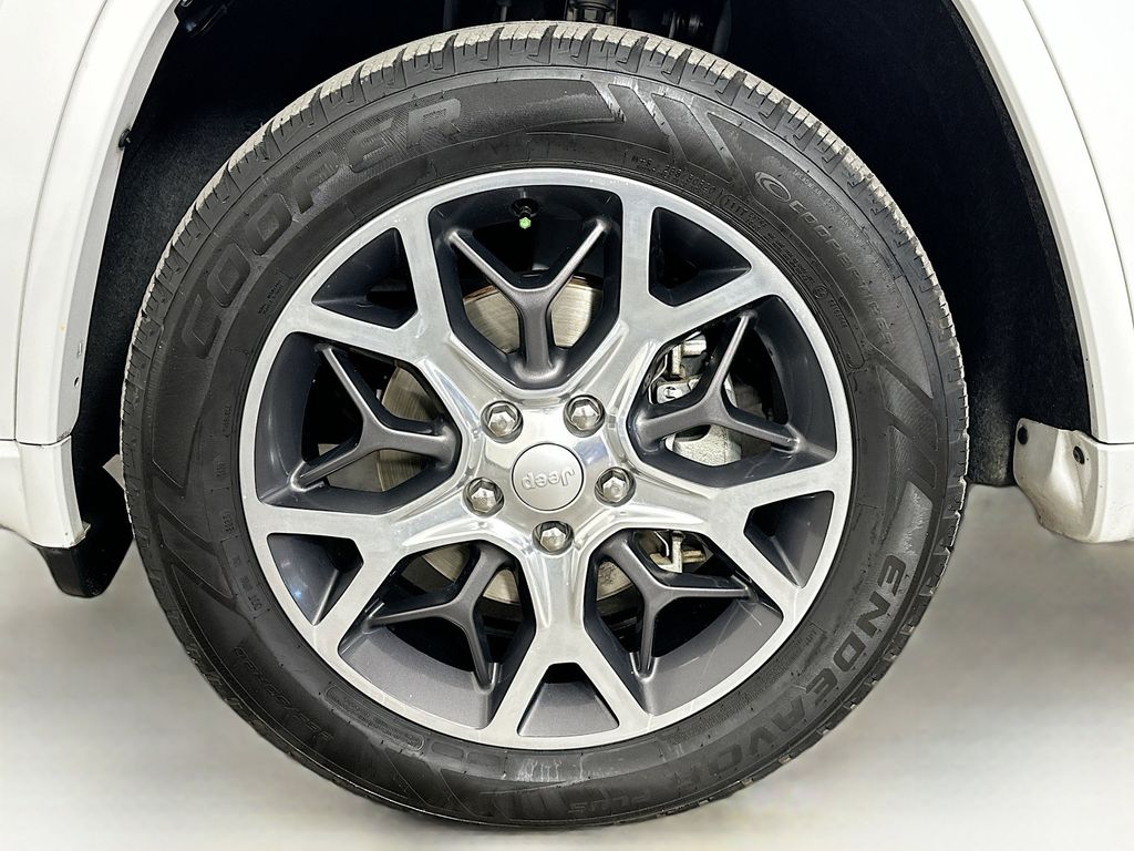 Thumbnail: 2019 Jeep Grand Cherokee - 8