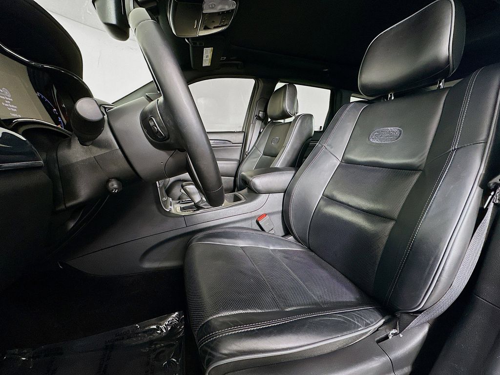 Thumbnail: 2019 Jeep Grand Cherokee - 11