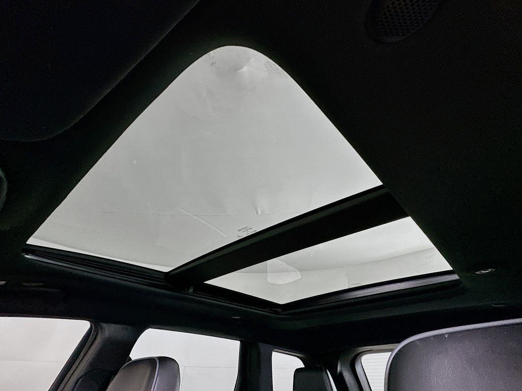 Thumbnail: 2019 Jeep Grand Cherokee - 32